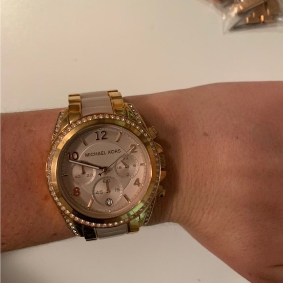 Michael Kors Ritz Quartz Watch - Picture 4 of 5